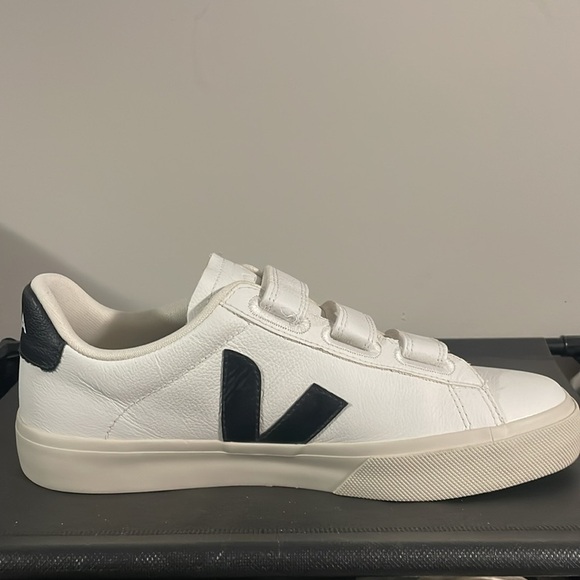 VEJA Velcro Sneakers - Picture 5 of 8